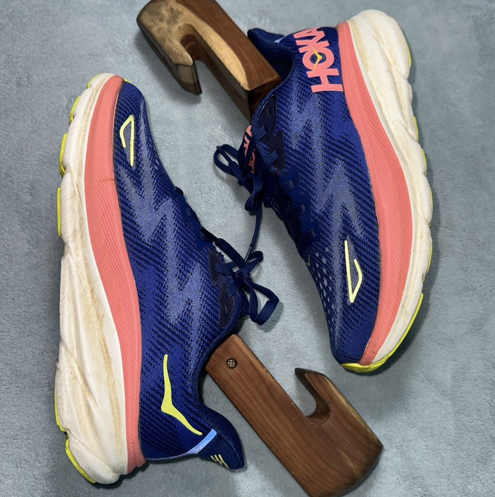 Hoka One One Clifton 9 Shoes Womens Sz 6 Running Barefoot Trail Pink Retro